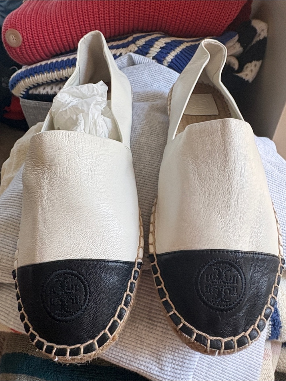 Tory Burch ivory and blank leather espadrilles 10.5